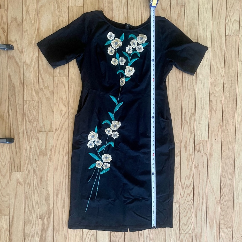 Black Eshakti Floral MIDI dress